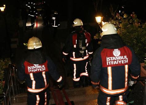 G­a­l­a­t­a­s­a­r­a­y­l­ı­ ­f­u­t­b­o­l­c­u­n­u­n­ ­o­t­u­r­d­u­ğ­u­ ­r­e­z­i­d­a­n­s­t­a­ ­y­a­n­g­ı­n­
